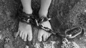 Kidnap victim chained at feet
