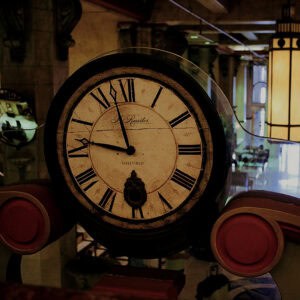 clock inside cecil deaths