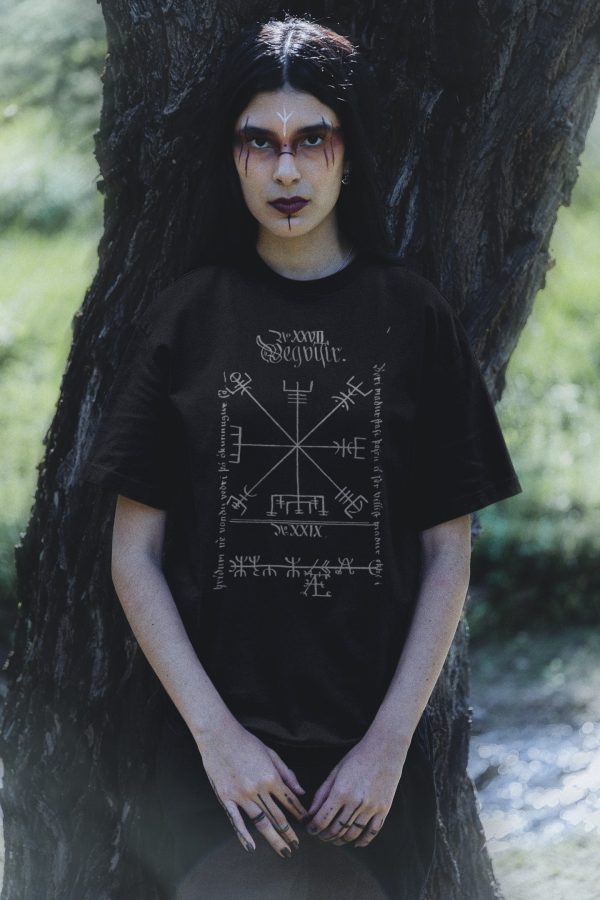 Vegvisir Tee - Image 6